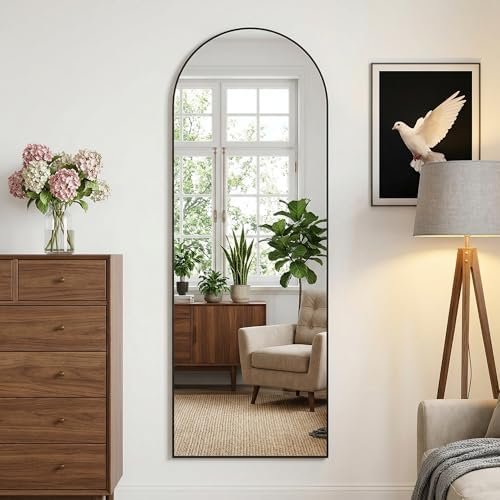 Gebogen spiegel op volle lengt - Arch Mirror Leaning recensie en prijs