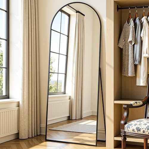 Gebogen spiegel op volle lengt - Arch Mirror Leaning recensie en prijs