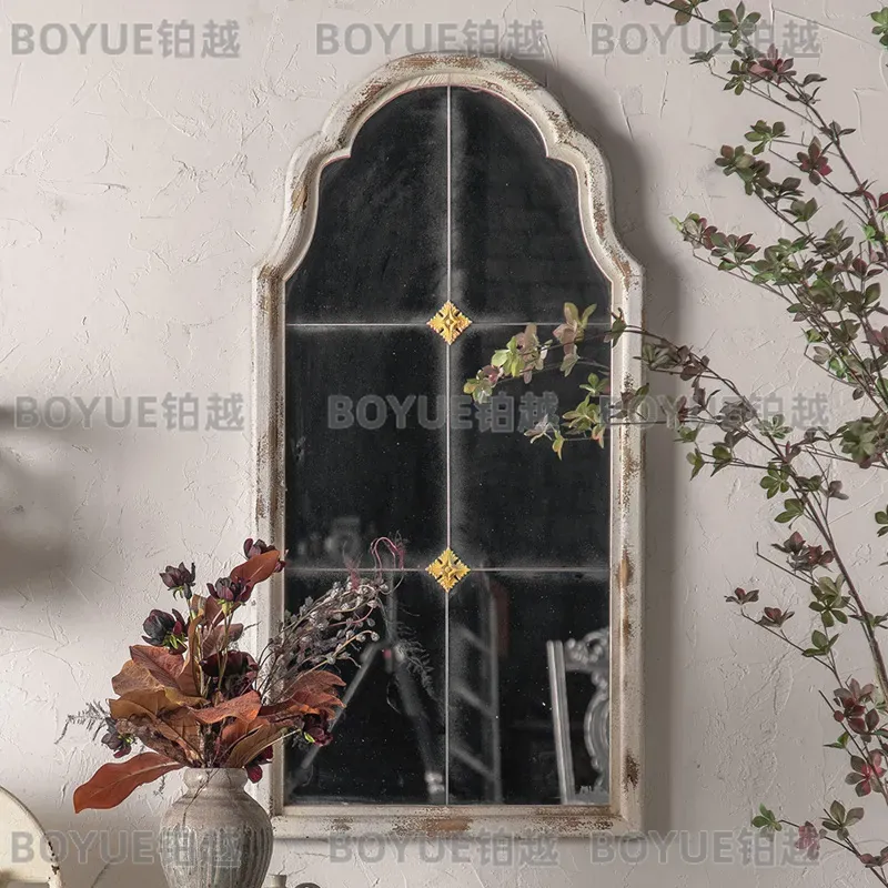 Franse houten spiegel met gebo - Arch Mirror Leaning recensie en prijs