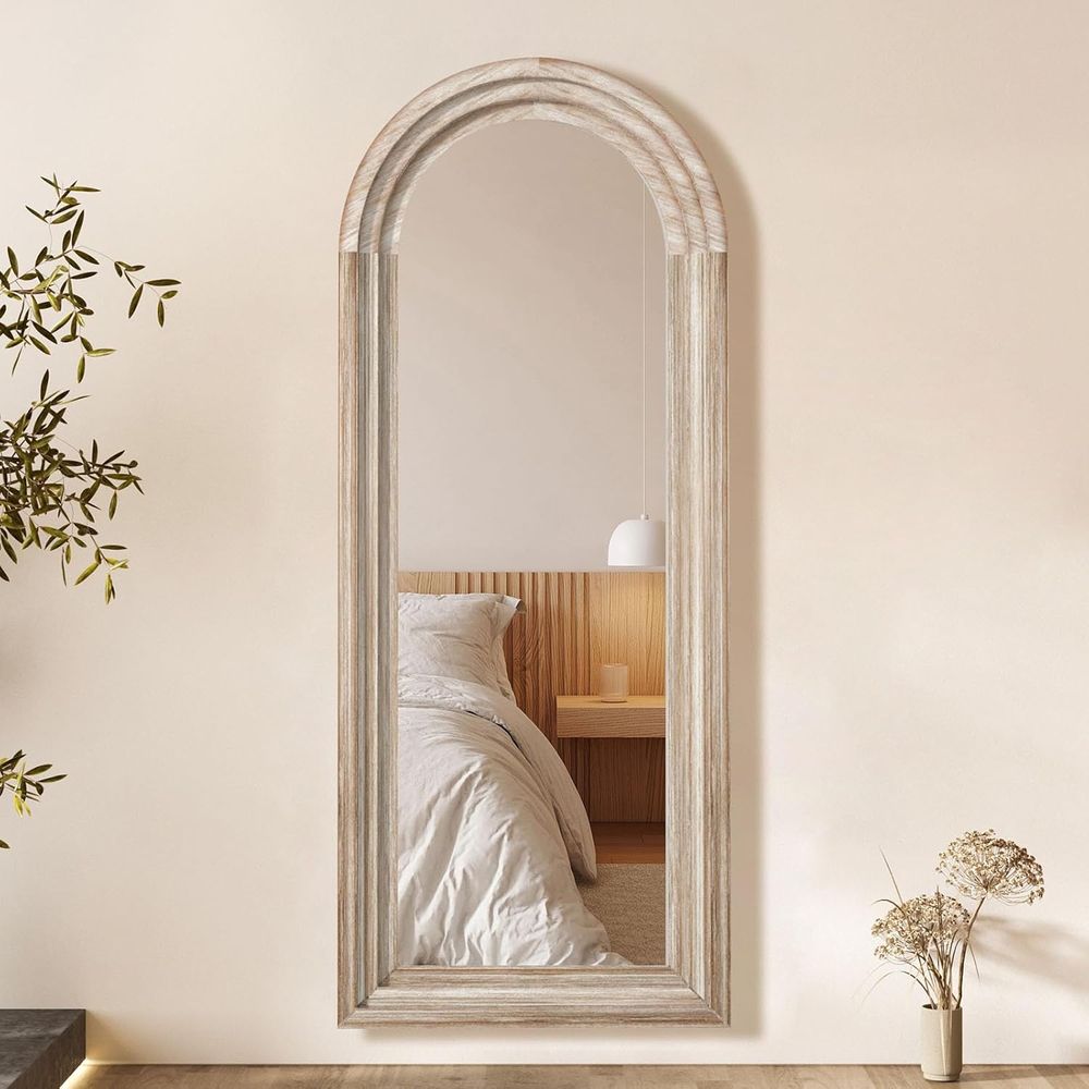 Gebogen spiegel op volle lengt - Arch Mirror Leaning recensie en prijs